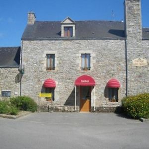 Auberge Saint Hernin Otel Pluherlin Exterior photo