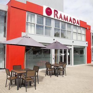 Ramada Milton Keynes Otel Exterior photo