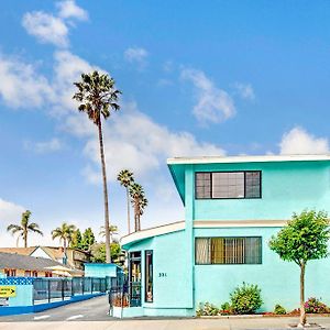 Super 8 Santa Cruz/Beach Boardwalk West Otel Exterior photo