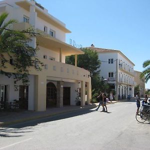 Rocaplana Hostal Otel Es Pujols Exterior photo