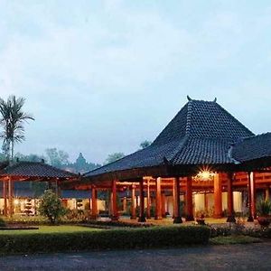 Manohara Resort Magelang Exterior photo