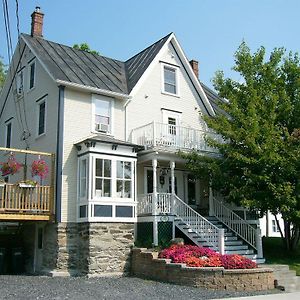 Auberge Marquis De Montcalm Otel Sherbrooke Exterior photo