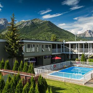 Powder Mountain Lodge Fernie Exterior photo