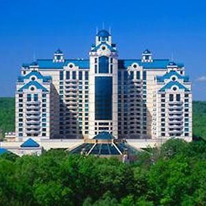 Grand Pequot Tower At Foxwoods Otel Mashantucket Exterior photo