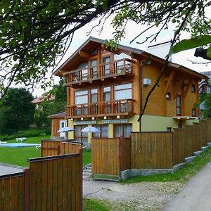 Chalet Mont Blanc Otel Yaremche Exterior photo