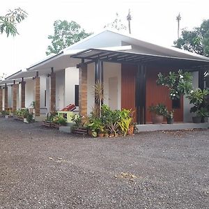 The House At Pranburi Otel Exterior photo