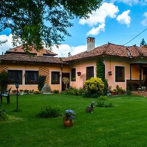 Bobi Guest House Koprivştitsa Exterior photo