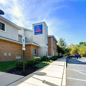 Studio 6-East Brunswick, Nj - Nyc Area Otel Exterior photo