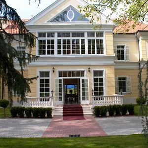 Chateau Visz Otel Exterior photo