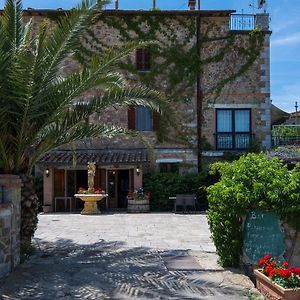 B&B Locanda Sant'Antimo Montalcino Exterior photo