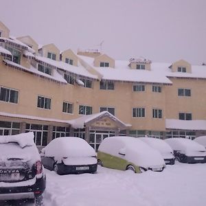 Hotel Relais Ras El Maa Ifrane  Exterior photo