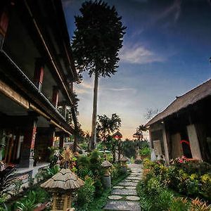 Liyer House Otel Lodtunduh Exterior photo