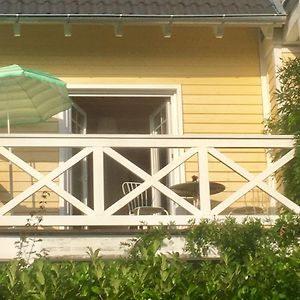 Zimmer Mit Bad Und Balkon Daire Widen Exterior photo