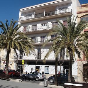 Hostal Residencia Celma Otel Sant Carlos de la Ràpita Exterior photo