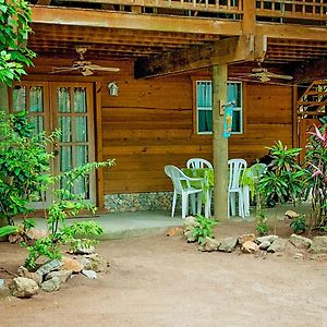 Blue Island Divers Casa Descanso Daire Sandy Bay Exterior photo