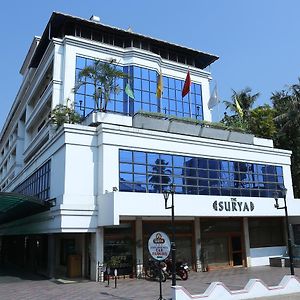 The Surya, Cochin Otel Angamali Exterior photo
