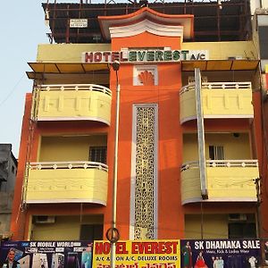 Hotel Everest Haydarabad Exterior photo