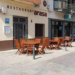 Hostal Restaurante Arasa Otel Santa Bárbara Exterior photo