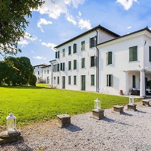 Hotel Villa Policreti Castello dʼAviano Exterior photo