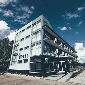 Zinedine Sport-Hotel Ujgorod Exterior photo