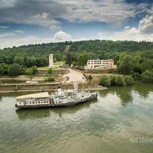 Хотелски Комплекс Радецки Град Козлодуй Otel Kozloduy Exterior photo