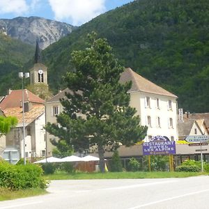 Hotel Restaurant Les Alpins Saint-Julien-en-Beauchêne Exterior photo