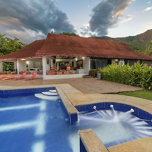 San Marcelino De Las Rosas Otel Boqueron de Tena Exterior photo