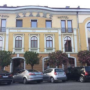 Atlant Hotel Ujgorod Exterior photo