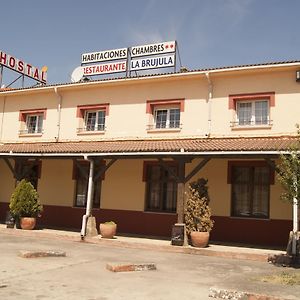 Hostal Hermanos Gutierrez Otel Monasterio de Rodilla Exterior photo