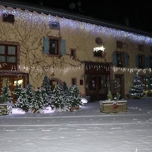 Auberge De La Charriole Otel Taintrux Exterior photo