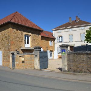 Chambre D'Hotes Le Jardin Des Pierres Dorees Bed & Breakfast Villefranche-sur-Saône Exterior photo