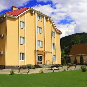 Zakarpatskiy Oazis Otel Karpaty Exterior photo