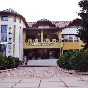 Golden Palace Otel Dubove Exterior photo