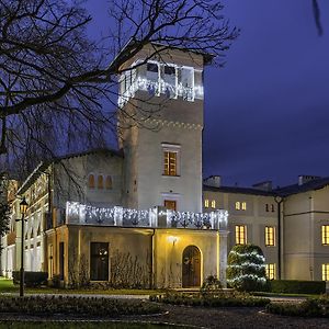 Palac Klanino Otel Wierzchucino Exterior photo