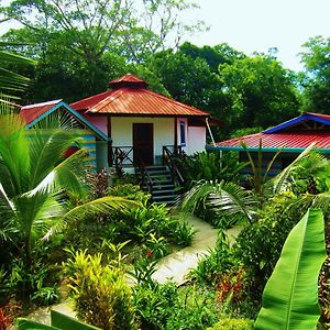 Casa Abundancyah B&B Bocas Town Exterior photo