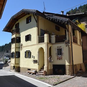 B&B La Tana Dell'Orso - Die Baerenhoehle Castello-Molina di Fiemme Exterior photo