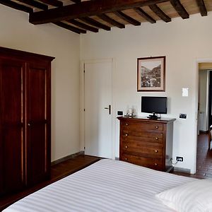 Residenza Le Logge Bed & Breakfast Gubbio Exterior photo