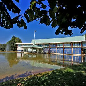 Logis Des Lacs D'Halco Otel Hagetmau Exterior photo