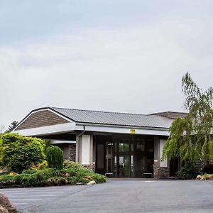 Ramada By Wyndham Rock Hill At Sullivan Center Otel Exterior photo