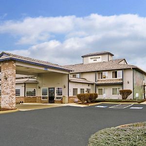 Toppenish Inn And Suites Exterior photo