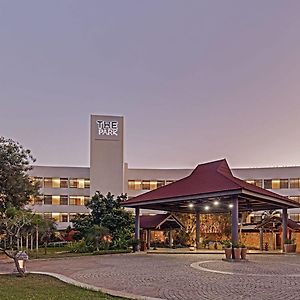 The Park Visakhapatnam Otel Exterior photo