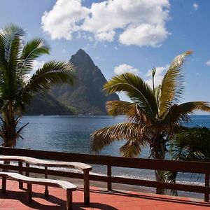 Still Beach House Otel Soufrière Exterior photo