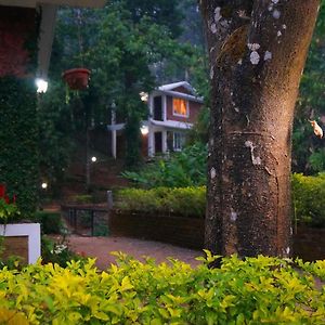 Falling Waters Otel Munnar Exterior photo