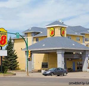 Super 8 By Wyndham Saskatoon Near Saskatoon Airport Otel Exterior photo