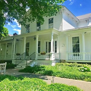 The Old Lyme Inn Exterior photo