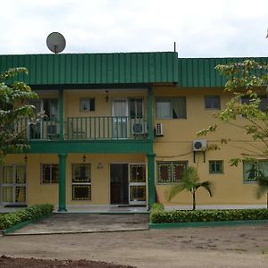 L'Aquarius Marina 2000 Otel Douala Exterior photo