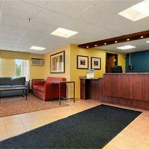 Super 8 Milwaukee West Otel Wauwatosa Interior photo