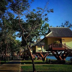 Bungchawak Resort Doem Bang Nang Buat Exterior photo