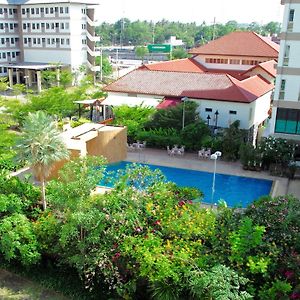 J. Park Hotel Çonburi Exterior photo