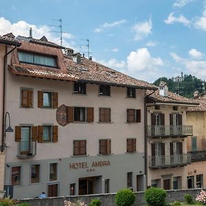 Hotel Ambra Clusone Exterior photo